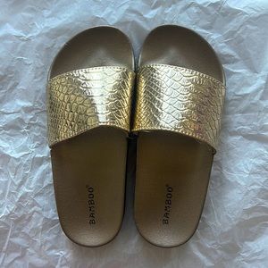 FashionNova Women’s Slides (Gold)- BRAND NEW!!!